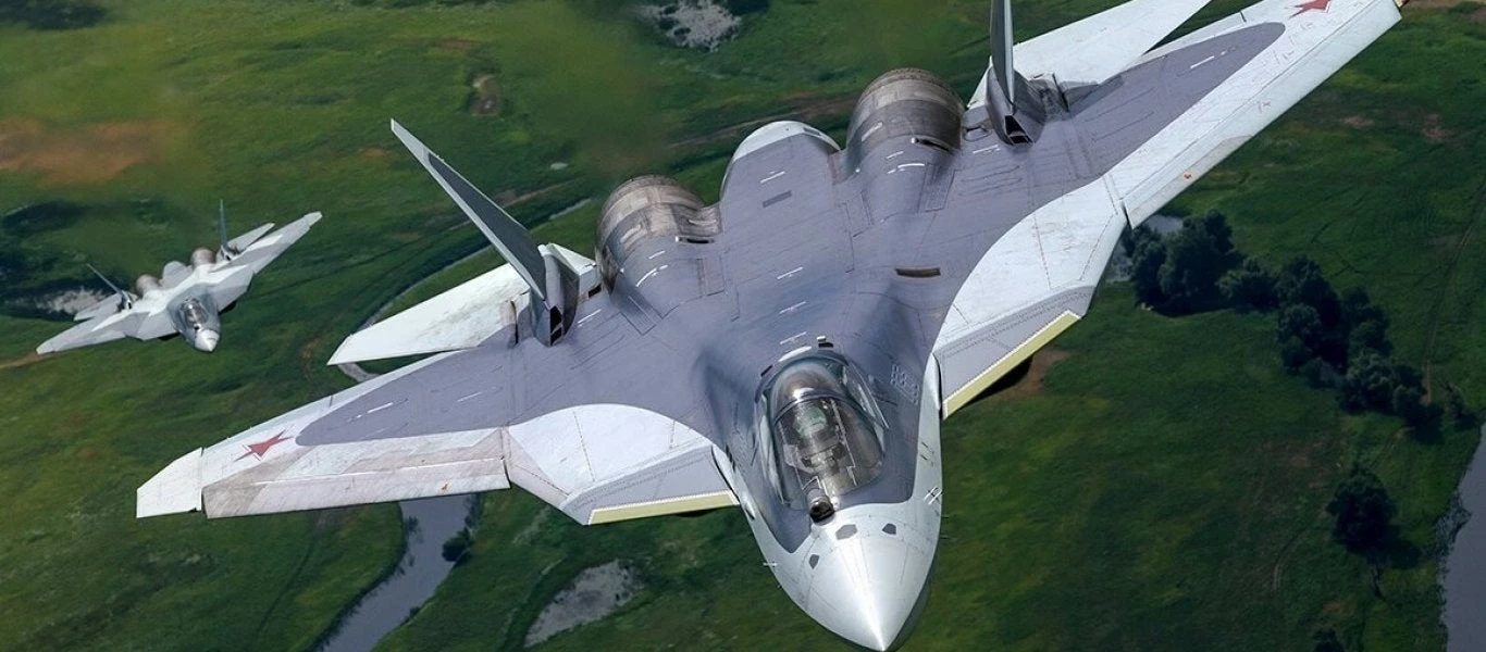 F-22 εναντίον Su-57 – Ποιο θα νικήσει σε μια αερομαχία; (βίντεο)